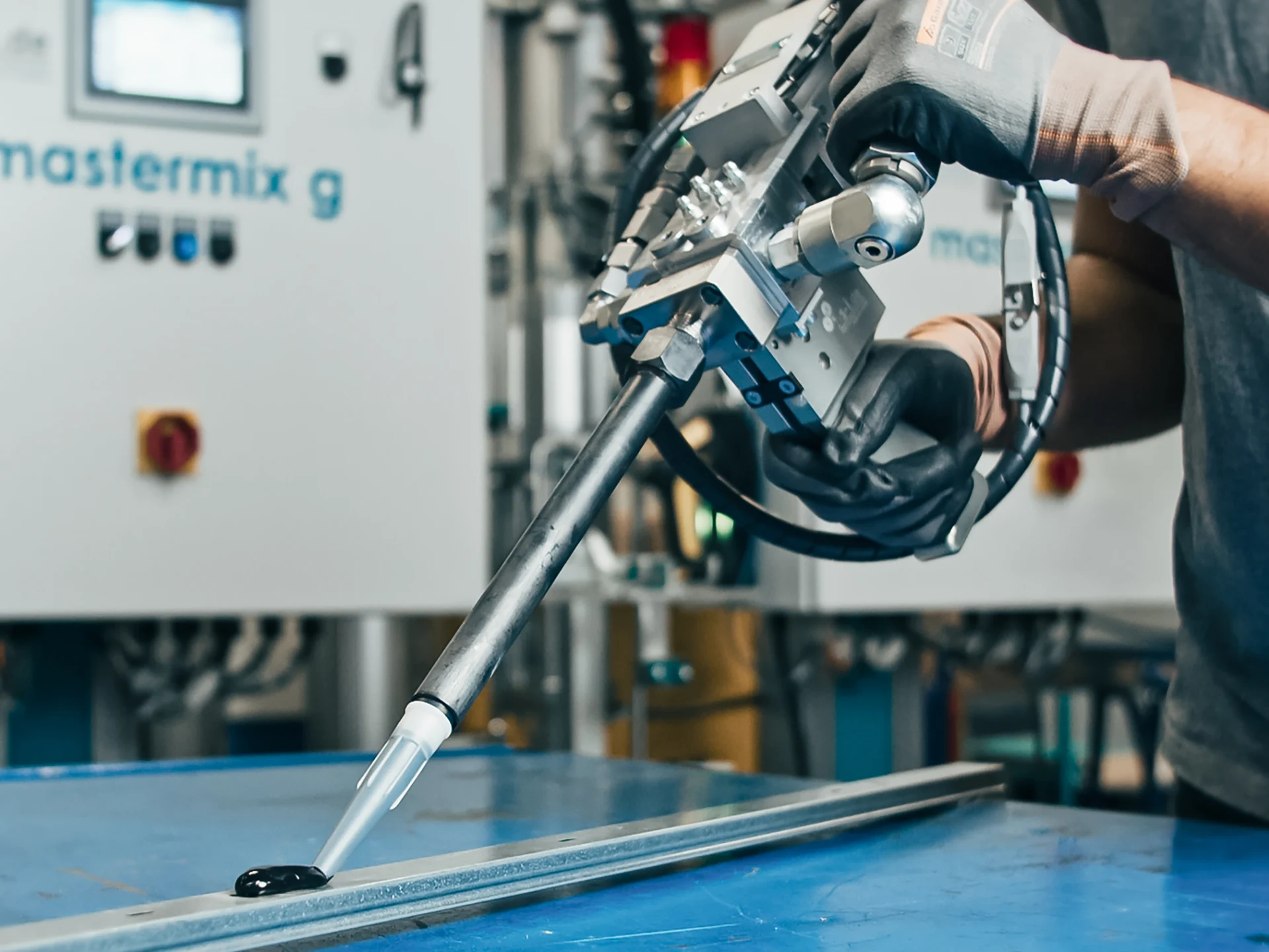 adhesive+ - Ihr Dienstleister für Klebtechnik