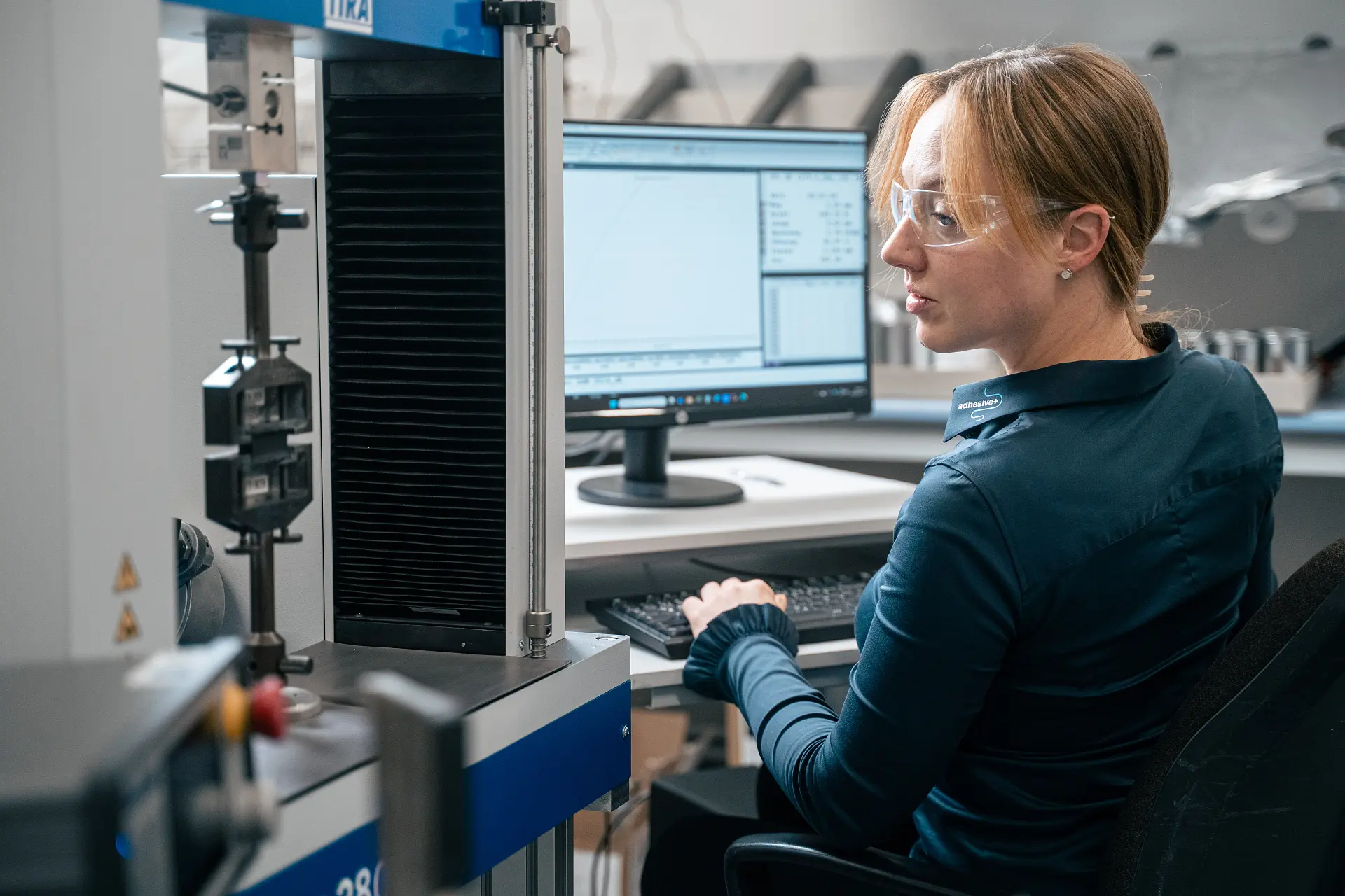 adhesive+ - Ihr Dienstleister für Klebtechnik