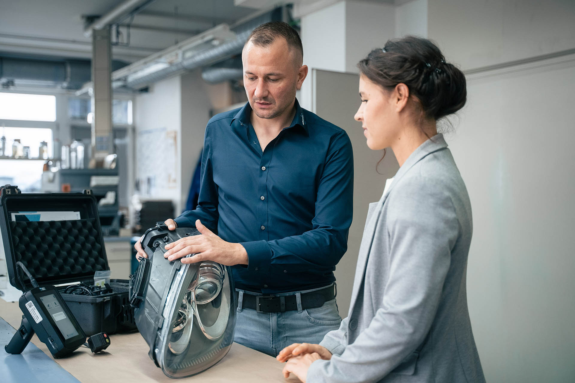 adhesive+ - Ihr Dienstleister für Klebtechnik